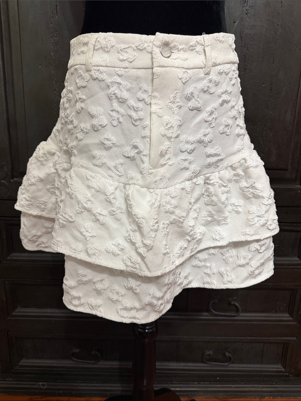 SHEIN ruffle trim skirt textured fabric with a tiered ruffles - size Medium